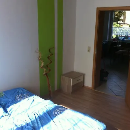 Jeanny's Ferienwohnung Ii *